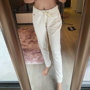 Sport pants. White. New condition.